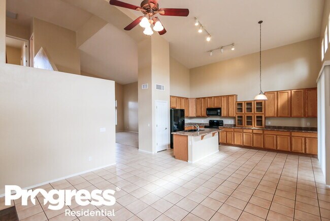 Building Photo - 15229 S Avenida Rancho Sereno