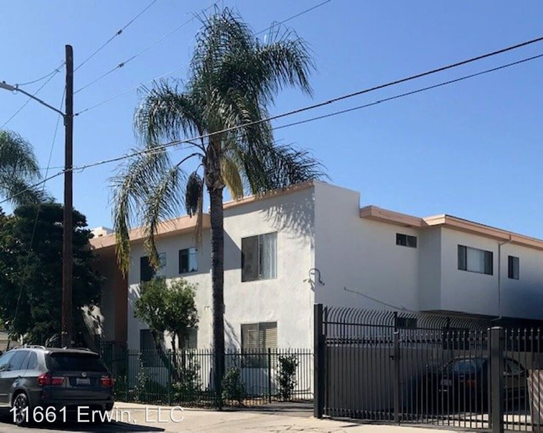 Primary Photo - 11661 Erwin St