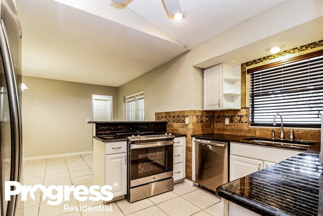 Building Photo - 5503 Bluejay Ln