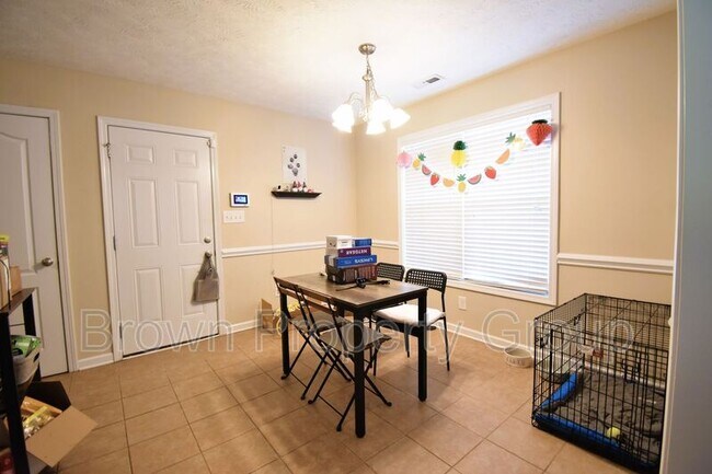 Foto del edificio - 214 Cross Creek Dr