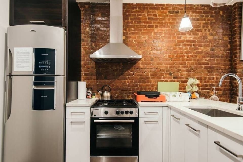 Primary Photo - 11A Stuyvesant Ave