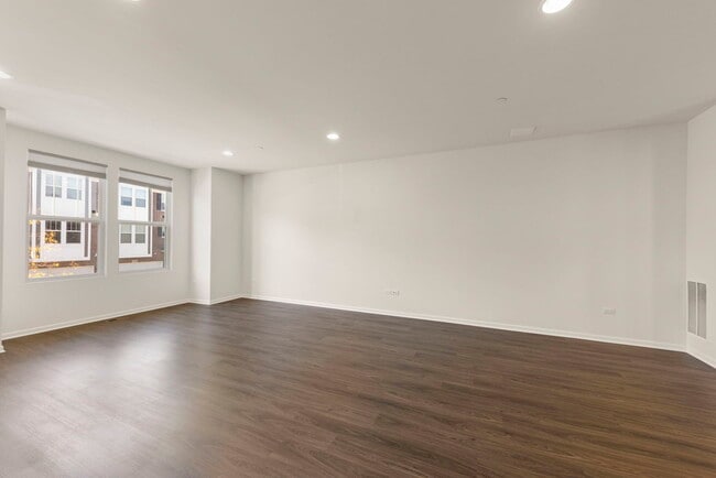Building Photo - 945 Coletta Cir