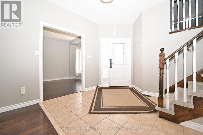 Building Photo - 149 Raymond Crescent