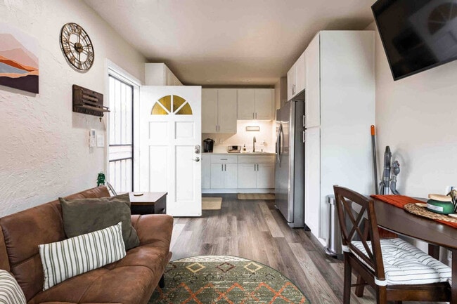 Foto del edificio - 910 S Lincoln Ave