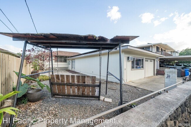 Building Photo - 3 br, 1.5 bath House - 910 Neal Ave.