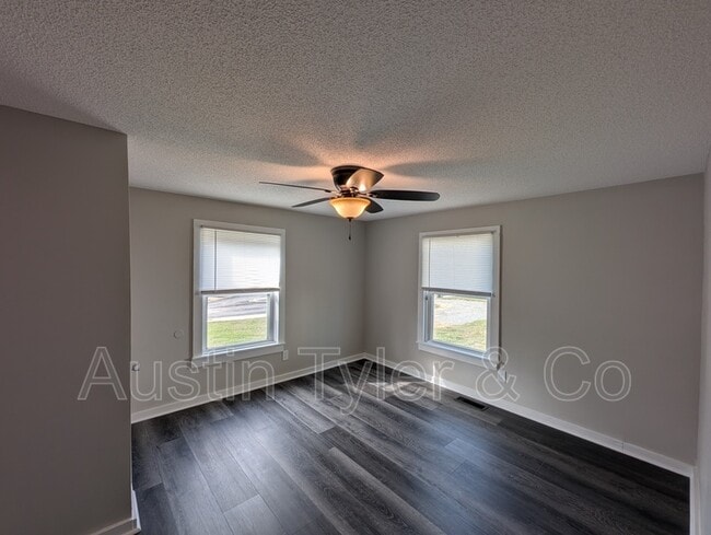 Building Photo - 4256 Kelson Ave