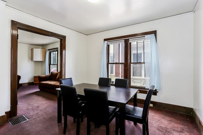 Building Photo - 1315 Washtenaw Ave