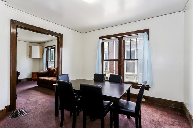 Foto del edificio - 1315 Washtenaw Ave