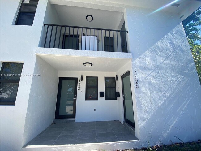 Foto del edificio - 3626 SW 16th St