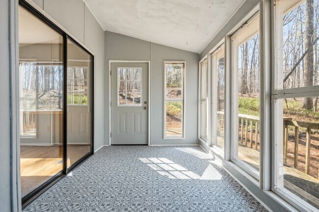 Foto del edificio - Peaceful on Poplar