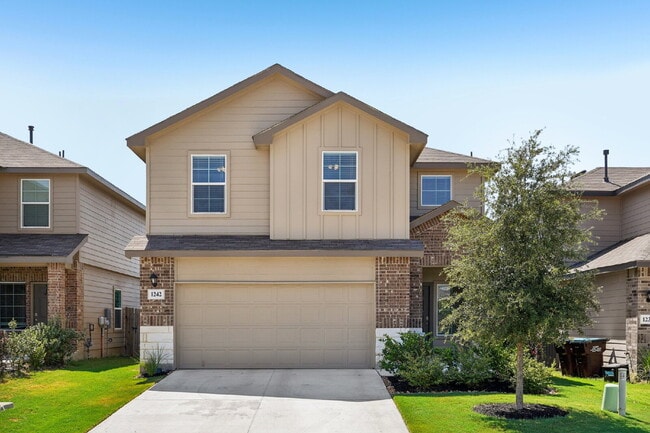 Building Photo - "Charming 3-Bed Oasis with Granite Touches...