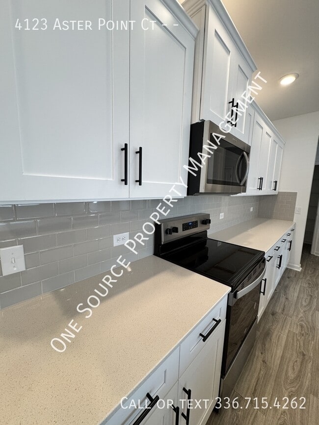 Foto del edificio - 4123 Aster Pt Ct