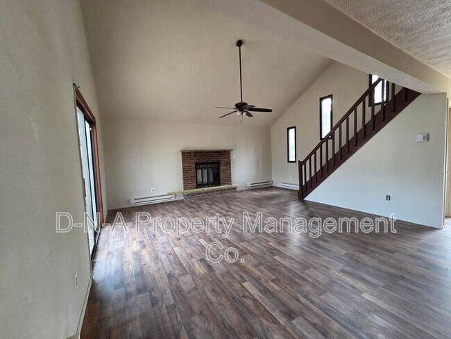 Building Photo - 2859 Fairhaven Dr