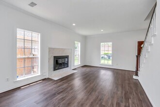 Building Photo - 12818 Chamberlain Dr