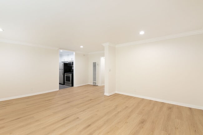 Building Photo - 1602 Winona Blvd