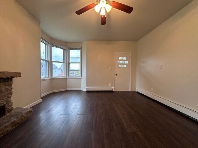 Foto del edificio - 2707 Forest Ave