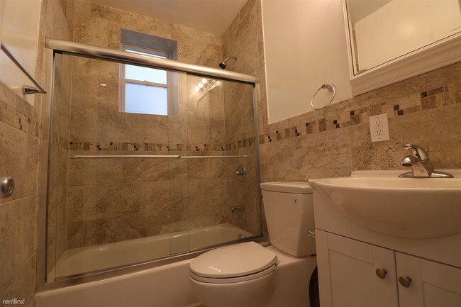 Foto del edificio - 452 Suydam St