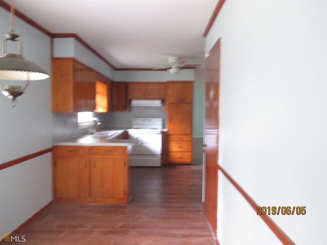 Building Photo - 2995 Woodrow Manor