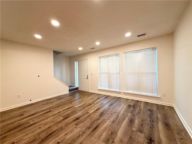 Foto del edificio - 4416 Chowning Way