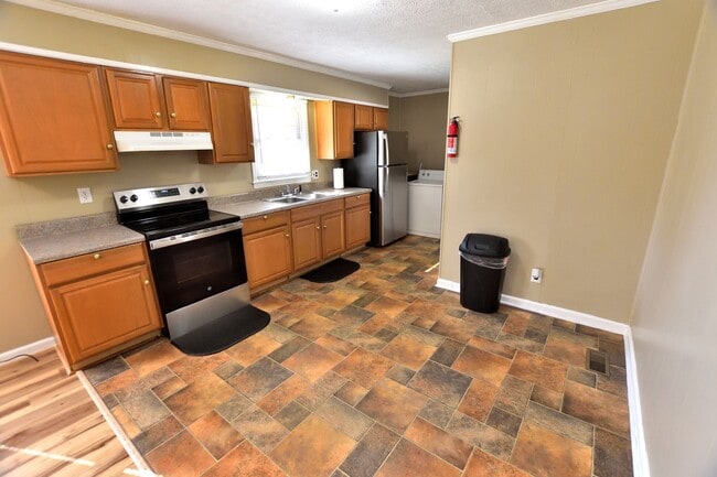 Foto del edificio - 112 Daniels Ave