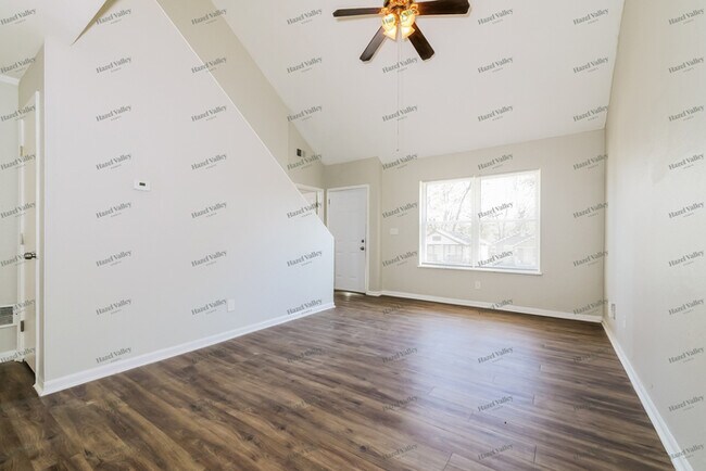 Foto del edificio - 7134 Agnes Ave