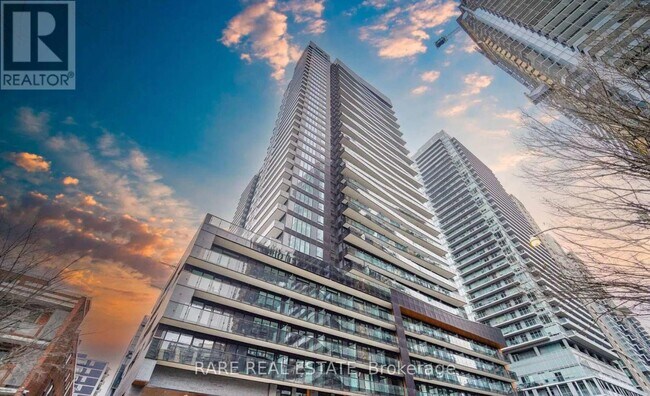 Photo du bâtiment - 127 Broadway Ave