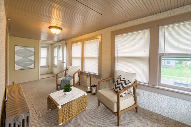 Foto del edificio - 4849 Vincent Ave S