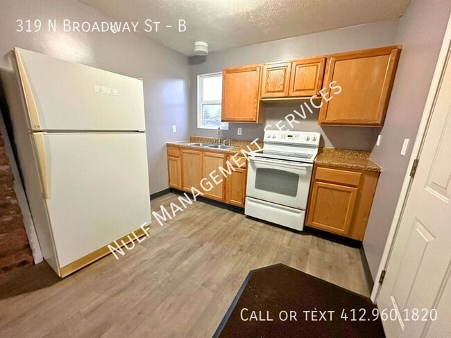 Foto del edificio - 319 N Broadway St