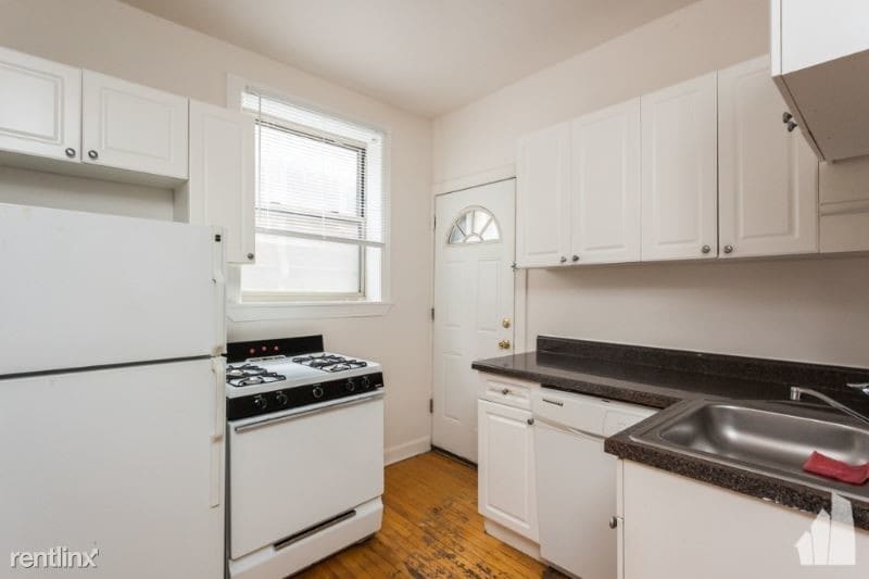 Primary Photo - 545 W Aldine Ave