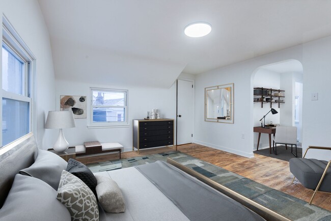 Photo - AVAILABLE JUNE 2026! - 2 Bedroom Suburban Vibes in the HEART of the City!! House