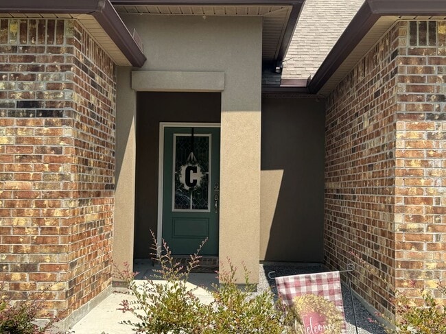 Building Photo - 40299 Sedgwick Ln