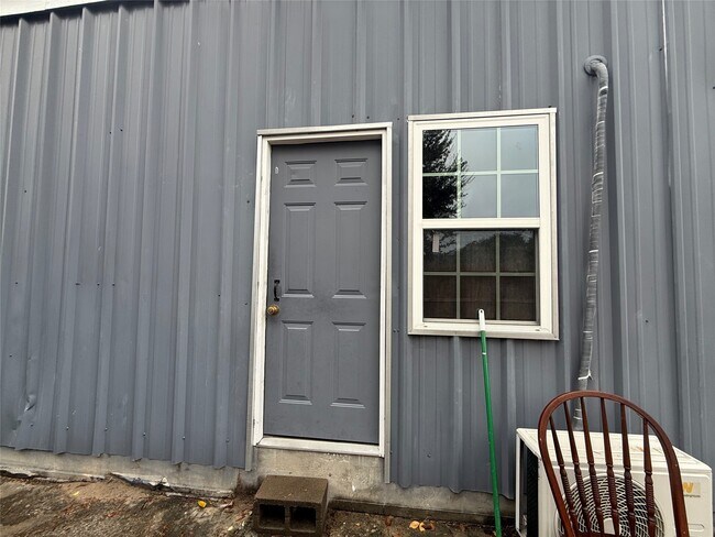 Foto del edificio - 2909 King St