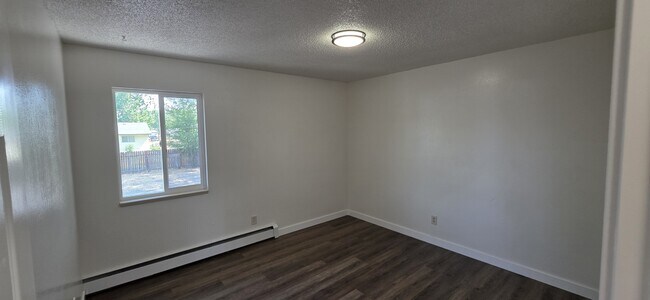 Foto del edificio - 1025 Cedar Way
