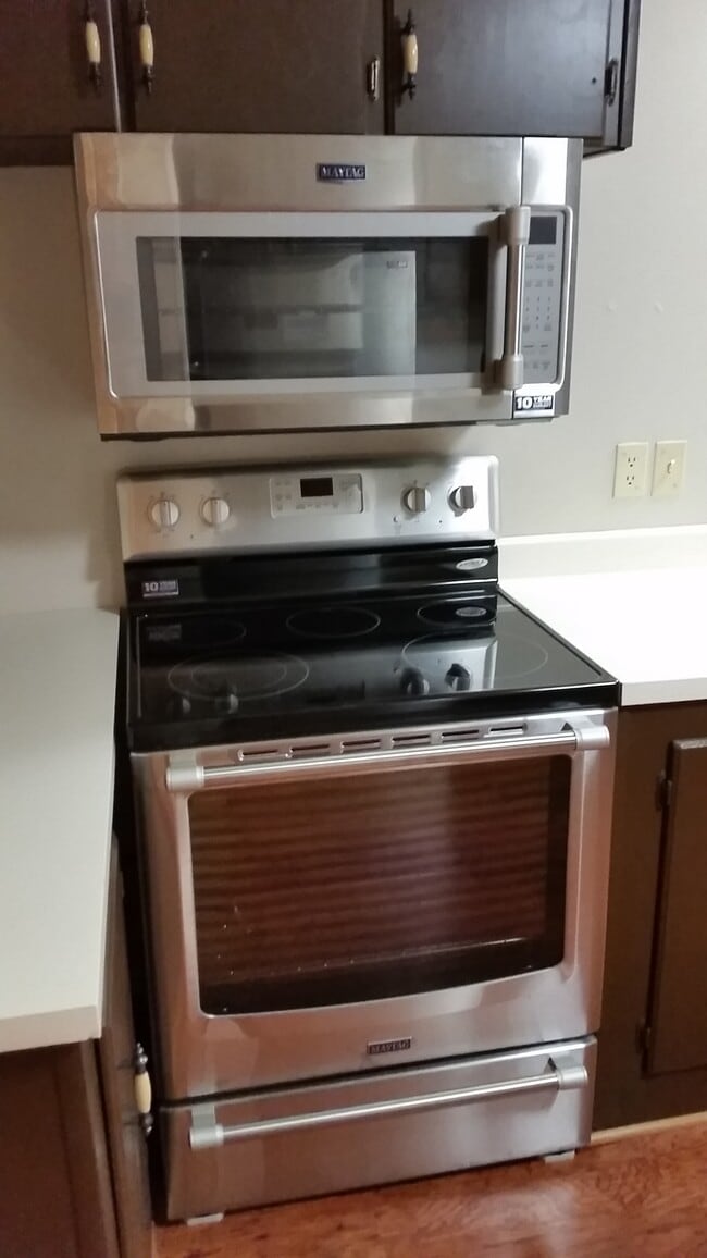 Photo - 8830 Highland View Rd House