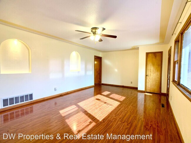 Foto del edificio - 3 br, 2 bath House - 2423  Hart
