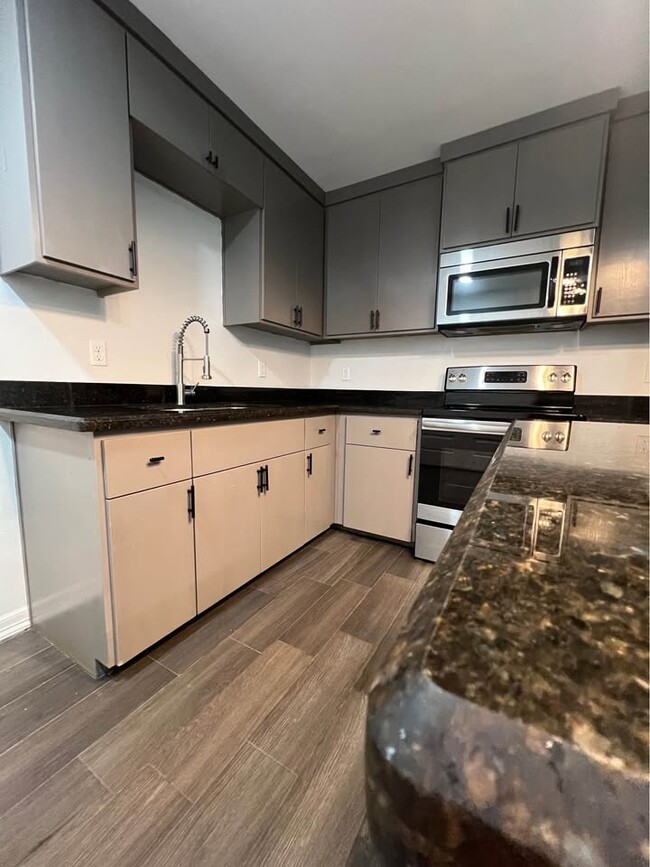 Building Photo - 2308 Taxco Ct