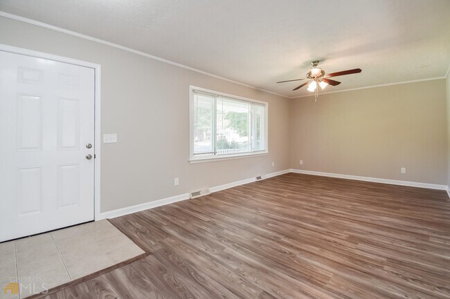 Building Photo - 6137 Indian Creek Cir SW