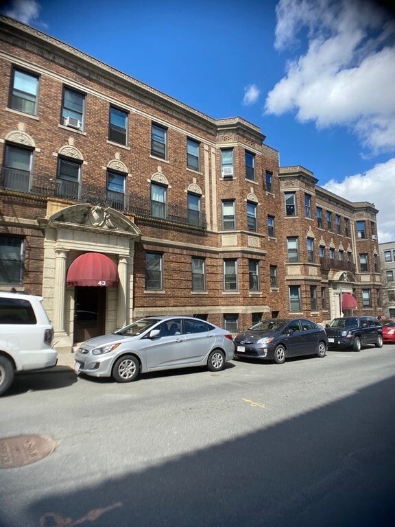 Building Photo - 43 Glenville Ave
