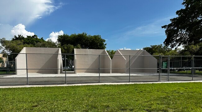 Foto del edificio - 8400 SW 133rd Avenue Rd