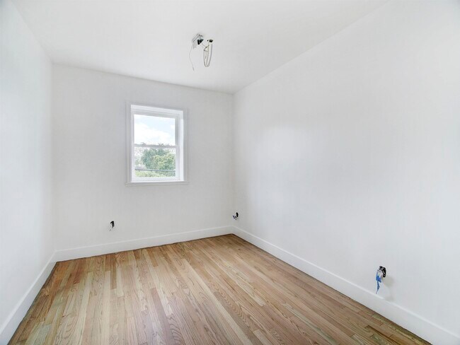 Foto del edificio - 1110-1112 73rd St