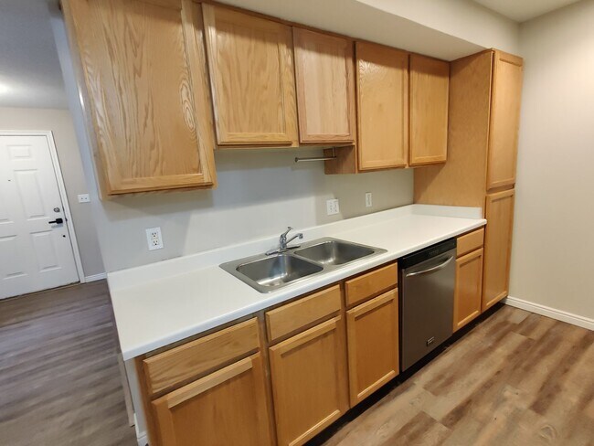 Building Photo - 137 W 600 N