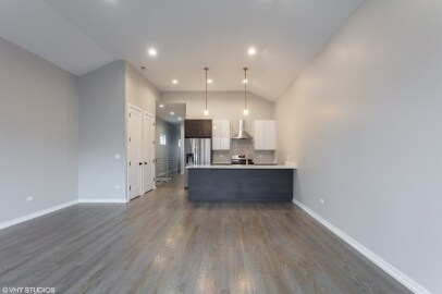 Foto del edificio - 3936 S Indiana Ave