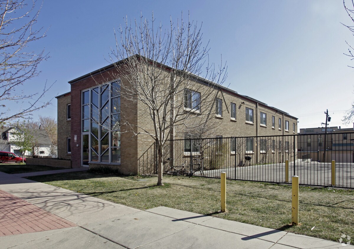 Primary Photo - Vallejo Terrace Apartments
