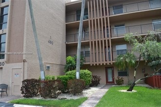 Building Photo - 480 NW 76th Ave