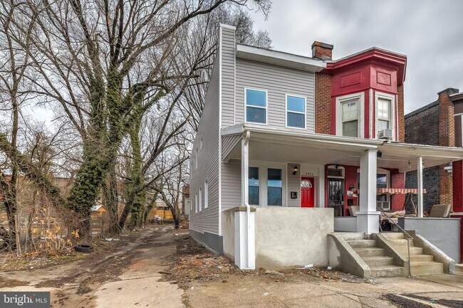 Building Photo - 3911 Towanda Ave
