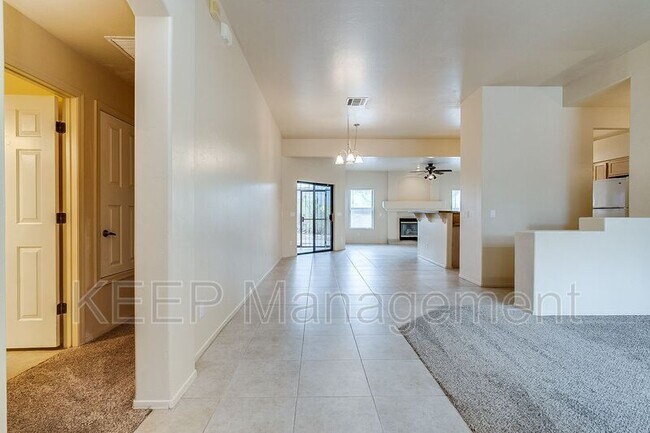 Building Photo - 7667 E Park View Dr