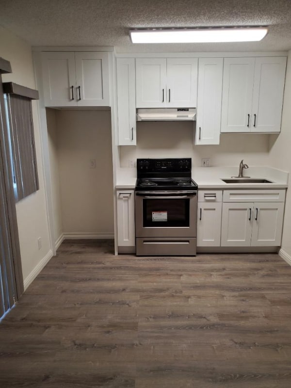 Foto del edificio - 13059 Oxnard St