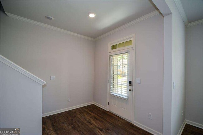 Building Photo - 331 Belmont Dr