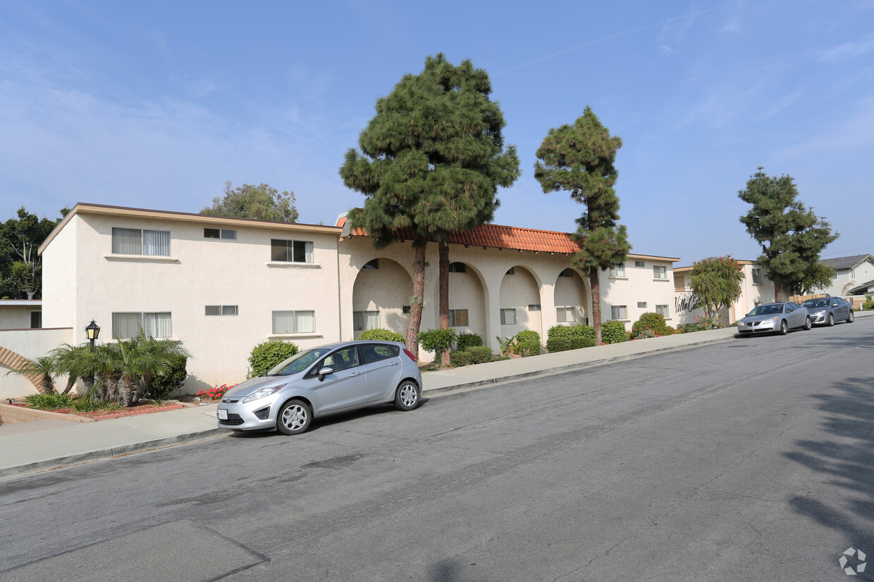 Building Photo - Villa Carmen Apartments