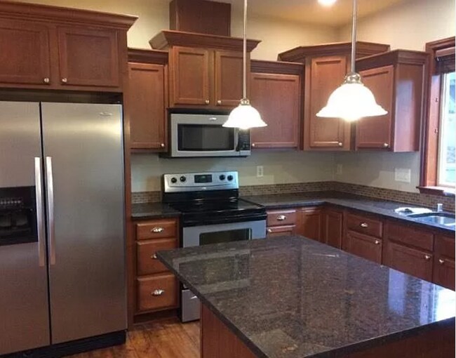 Foto del edificio - 660 Telegraph Rd